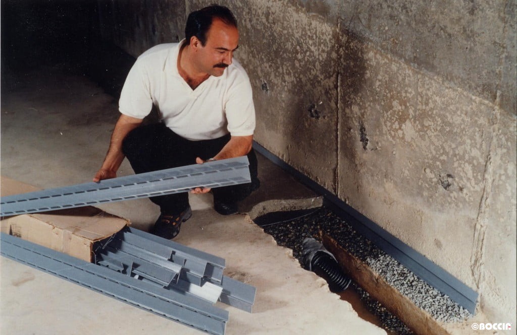 What is a Hollow Kick Molding Drainage System