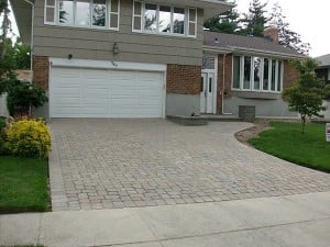 Driveway Stoop retaining wall pavers