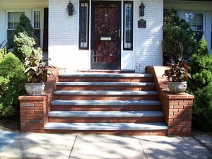 Stoop brick bluestone