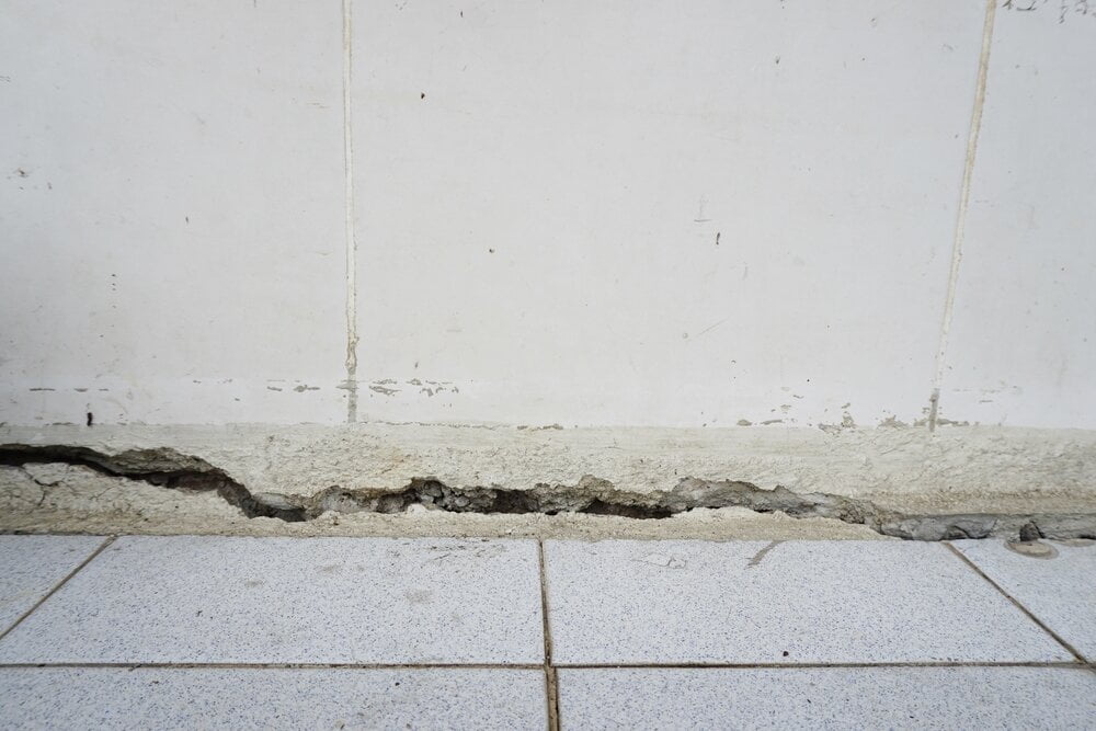 basement-wall-cracks-garden-city-ny-boccia-inc-waterproofing-specialists-3
